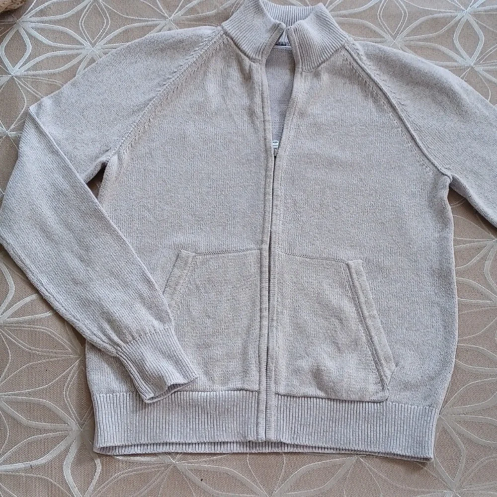 Men's Banana Republic Mock Neck Sweater!